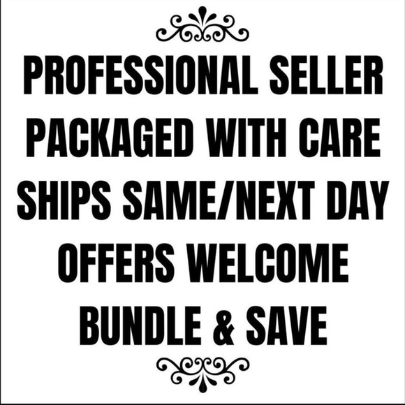 Like NEW MM Vintage Dark Wash Blue Wide Flare Stud Detail leg Distressed Jeans29 - Picture 14 of 14